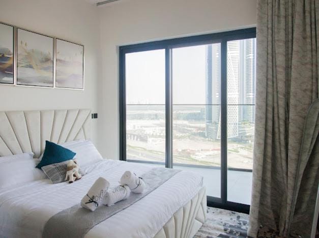 Binghatti canal 2 bedroom burj khaifa view with private jacuzzi Kings Apartment in Dubai