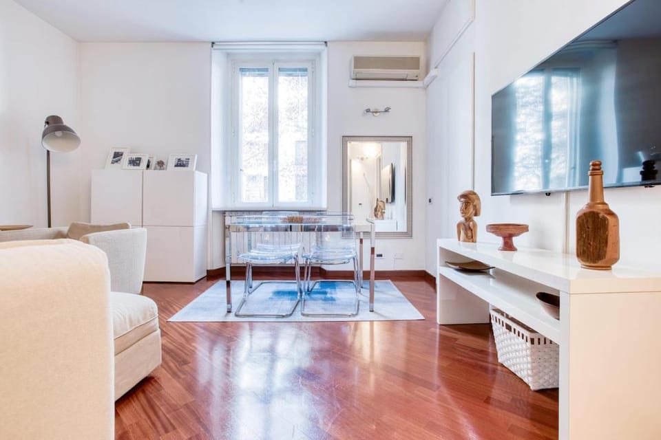 Easylife - Milan - MonteNero 10 - Porta Romana Apartment in Milan