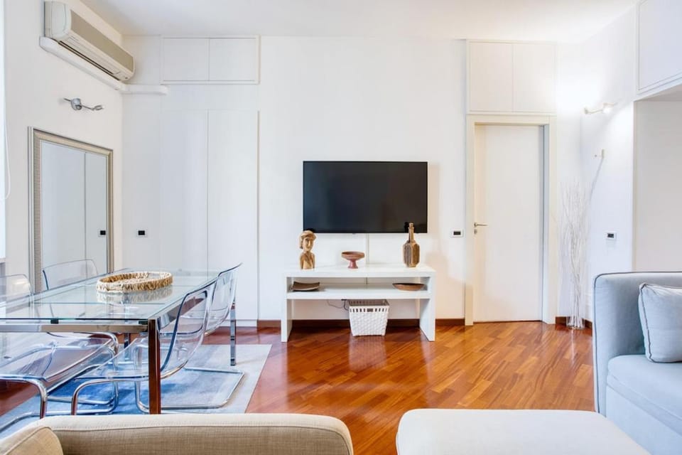 Easylife - Milan - MonteNero 10 - Porta Romana Apartment in Milan