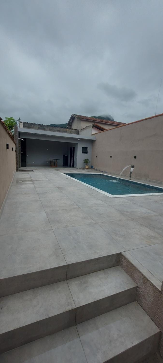 Casa 3 dormitorios a 3 km praia do indaia House in Caraguatatuba