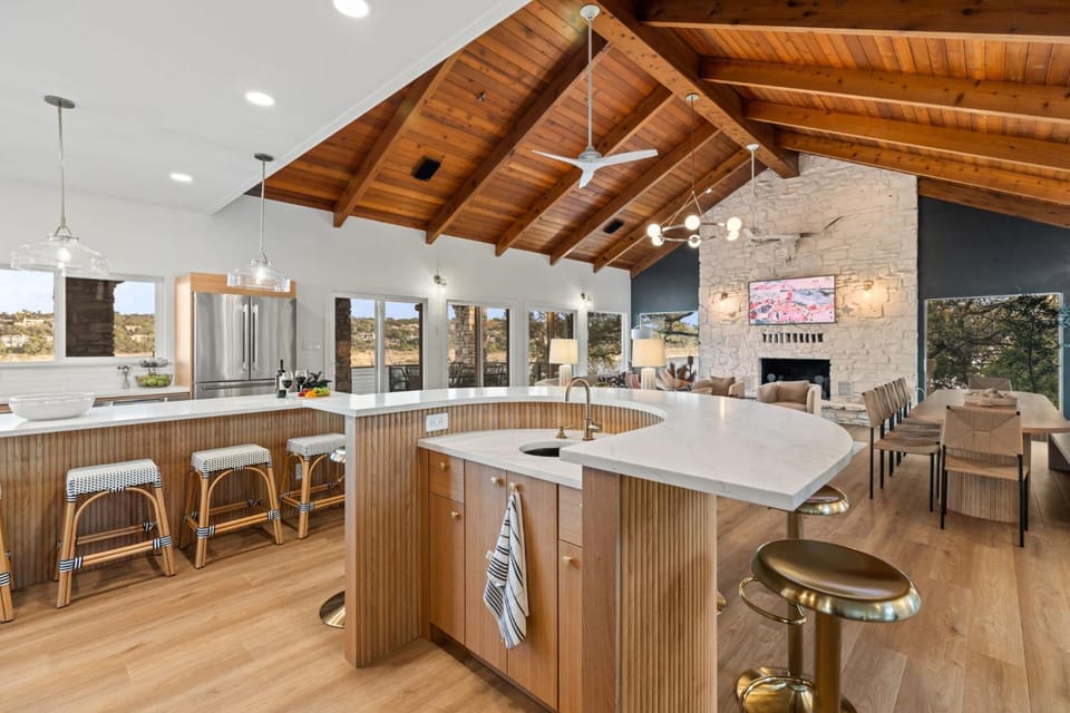 TV and multimedia, Coffee/tea facilities, Kitchen or kitchenette, Living room, Photo of the whole room, Dining area, kitchen