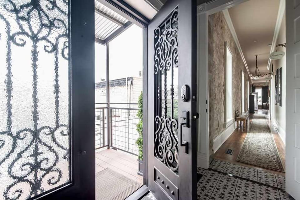 Facade/entrance, Day