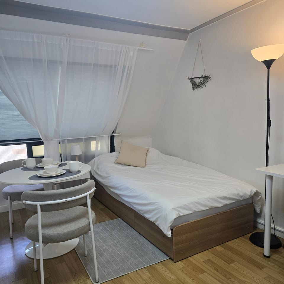 Dining area, Bedroom