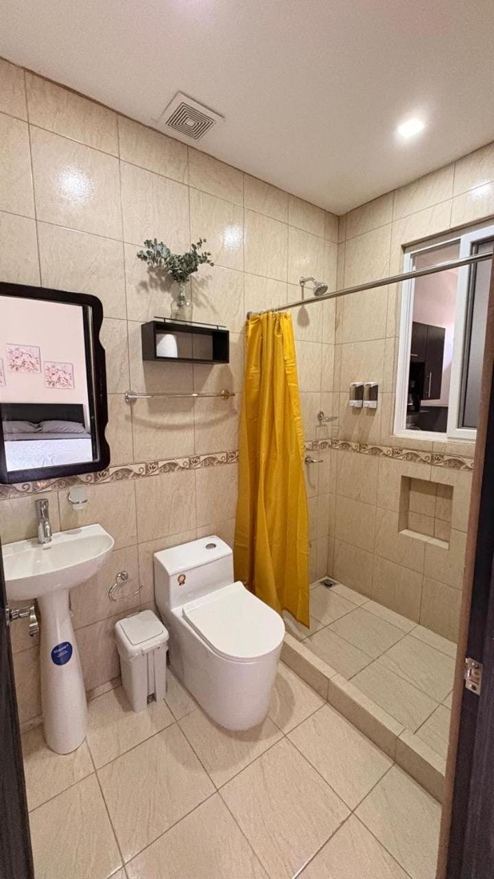 Shower, Bathroom, towels