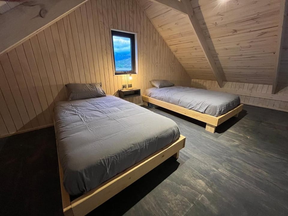 Refuge with Panoramic Views, Cerro Castillo Chalet in Santa Cruz Province
