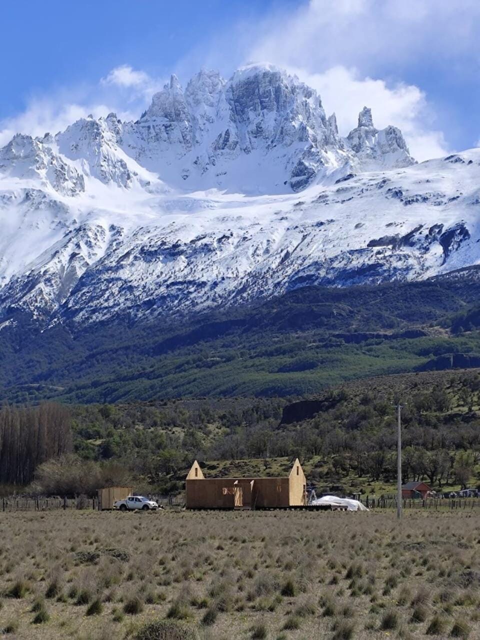 Refuge with Panoramic Views, Cerro Castillo Chalet in Santa Cruz Province