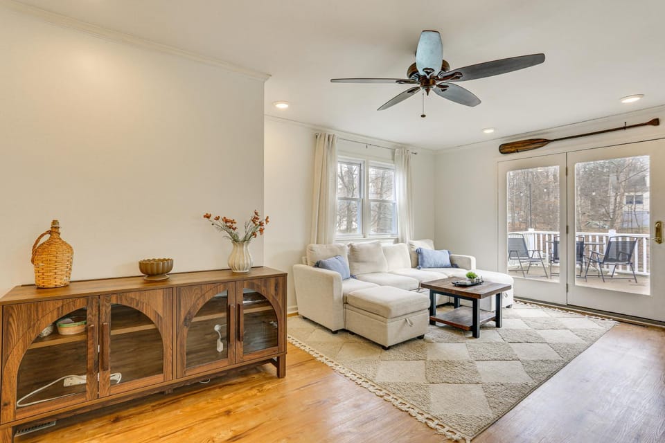 Walk to Lake Hopatcong: Vibrant Home w/ Deck! House in New Jersey