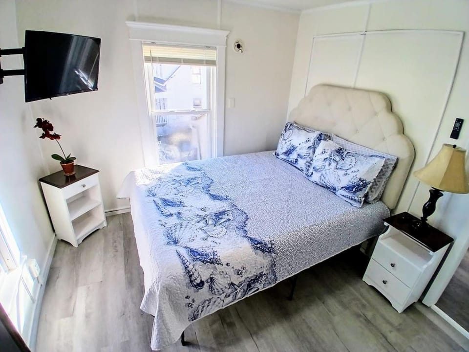 cozy 2BD 7 min walk to beach Pets Ok 2 FREE parkin Apartment in Old Orchard Beach