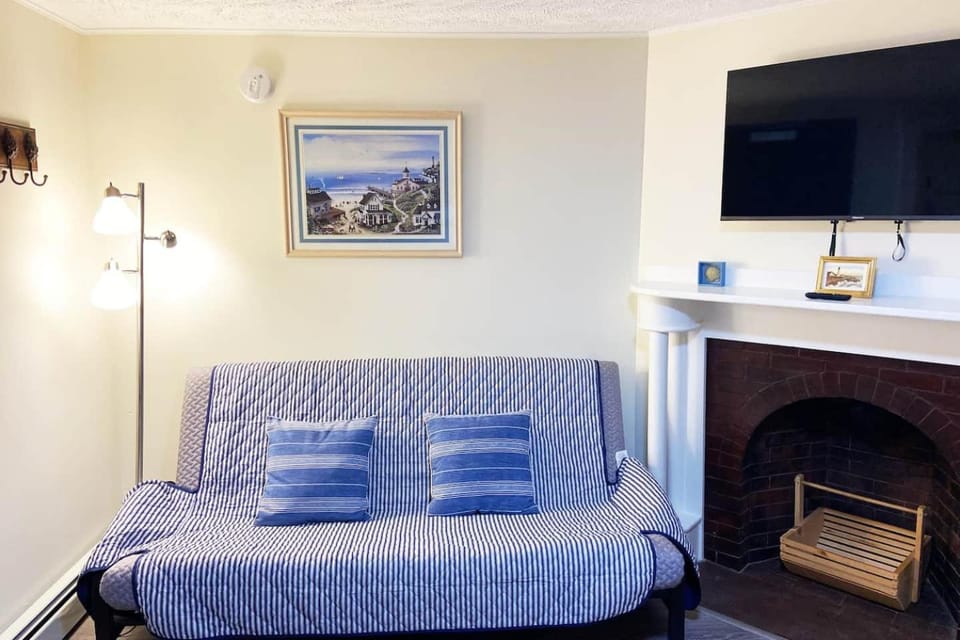 4 min to the beach 1 BD sleeps 4 Pets Ok FREE Park Apartment in Old Orchard Beach