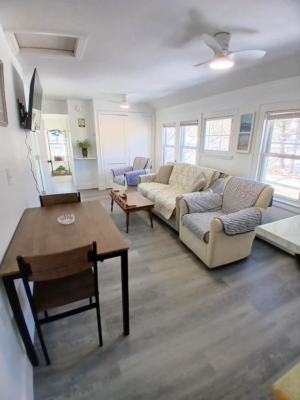 2 BD 7 min to beach Pets Ok 2 FREE parking Apartment in Old Orchard Beach