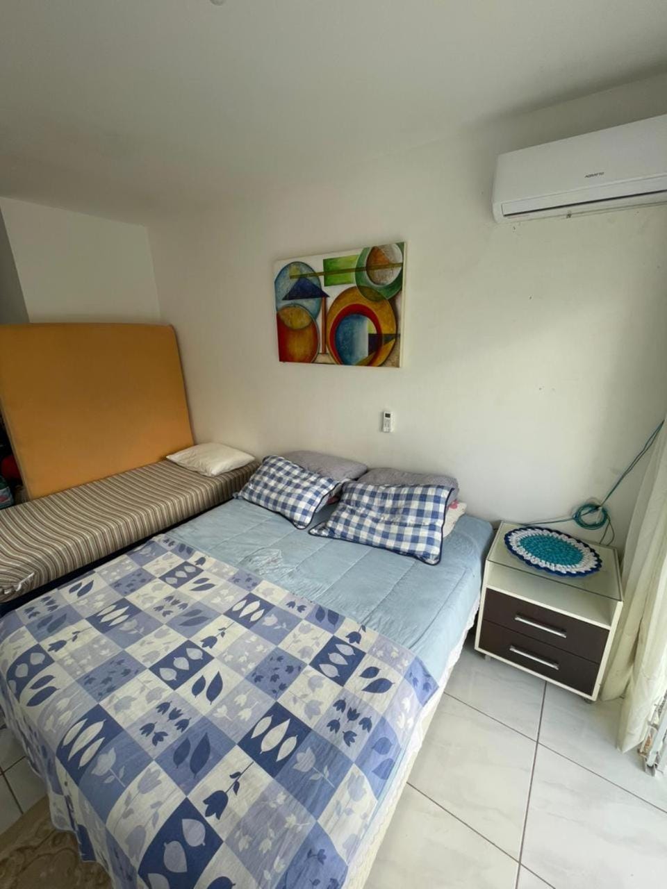 Bedroom, air conditioner