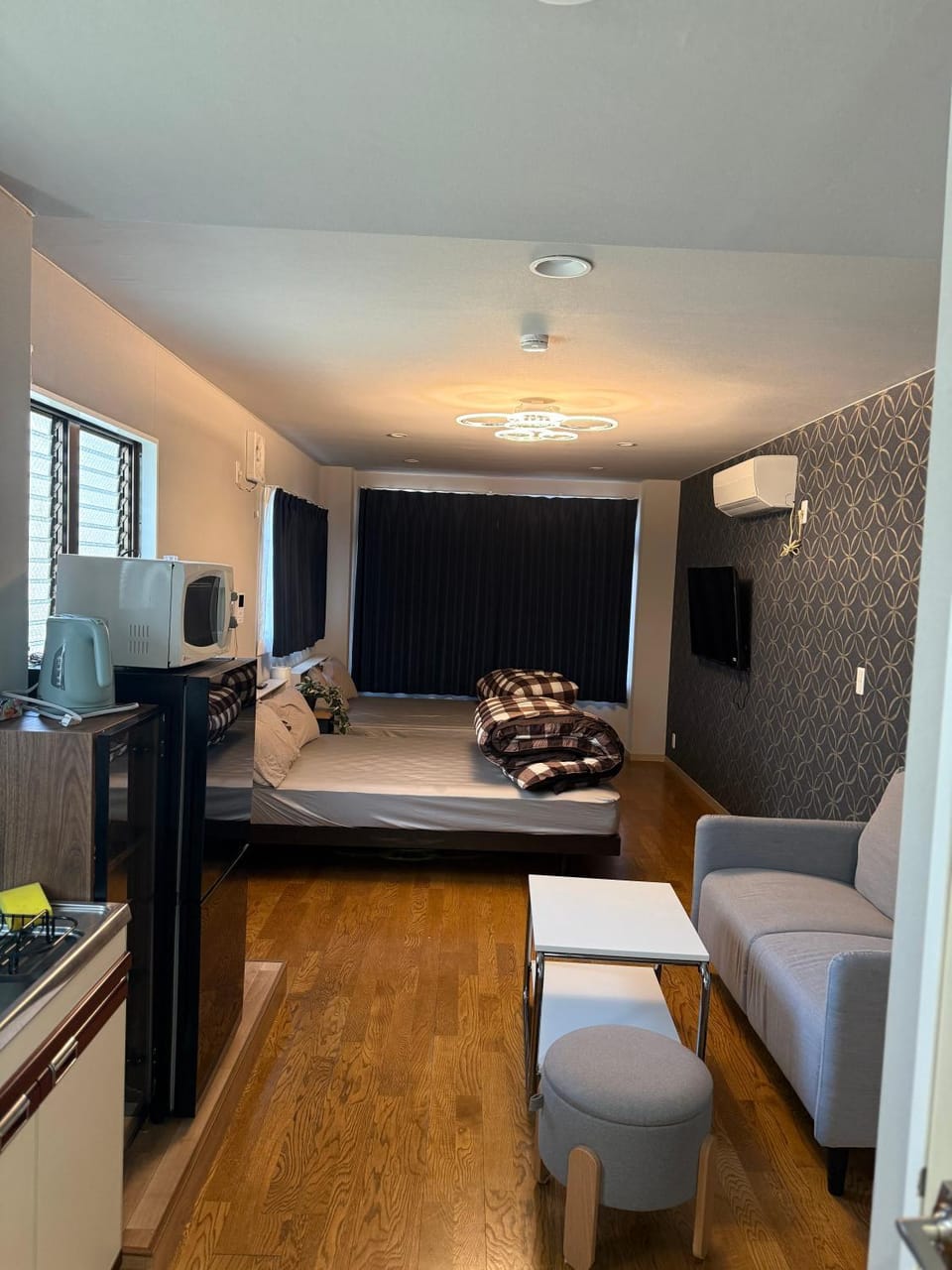 Photo of the whole room