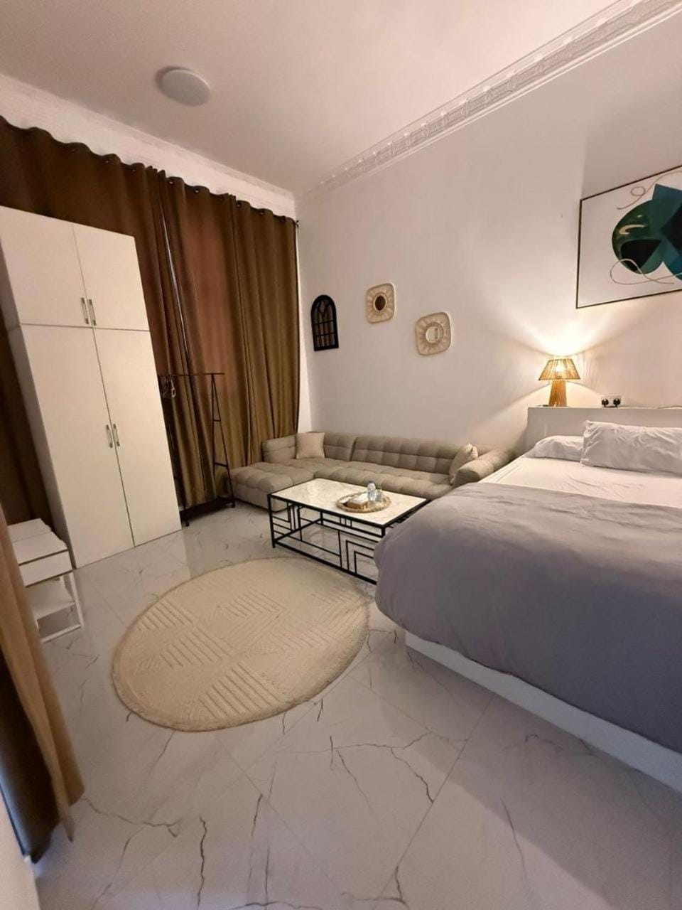 Photo of the whole room
