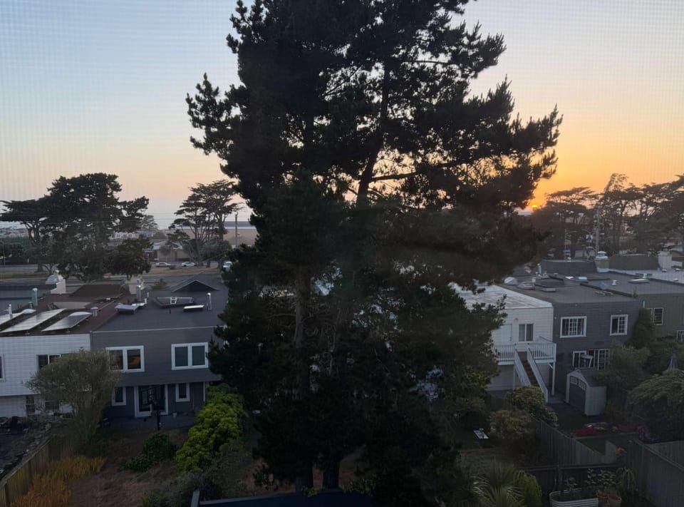 Private Room in Modern Homestay with Fast Wifi House in San Francisco