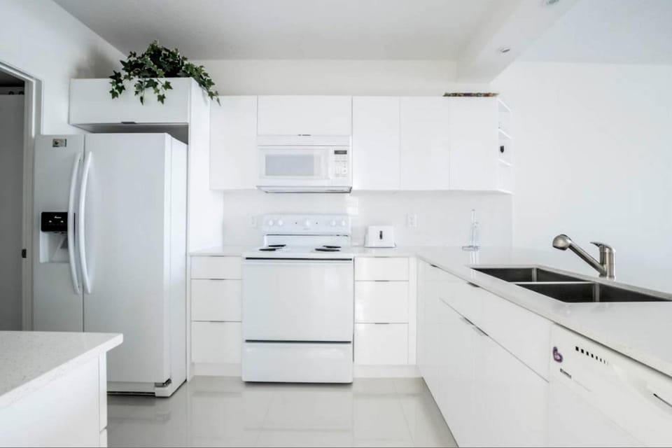 Le Marina Bay 310 STR-01478 Apartment in Sunny Isles Beach