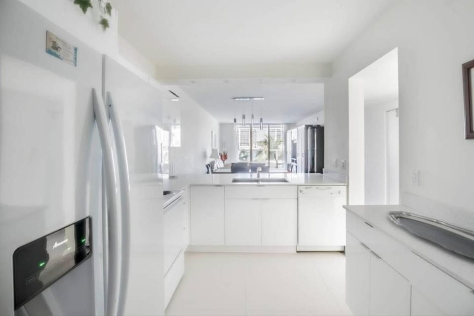 Le Marina Bay 310 STR-01478 Apartment in Sunny Isles Beach