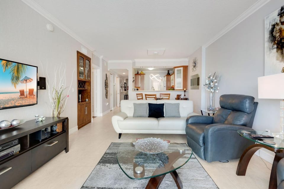 Le Marina Bay 505 STR-02744 House in Sunny Isles Beach