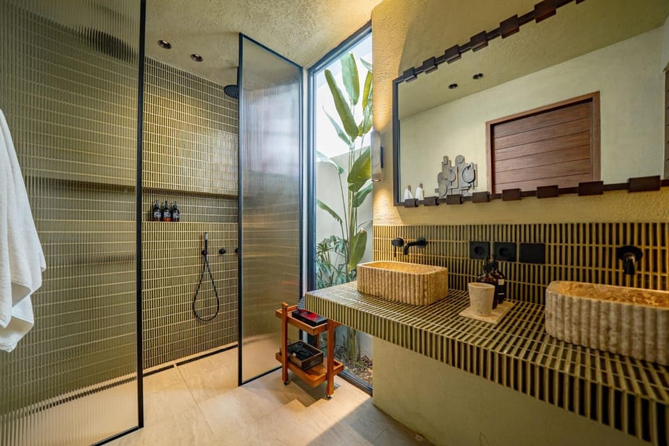 Shower, Bathroom, towels