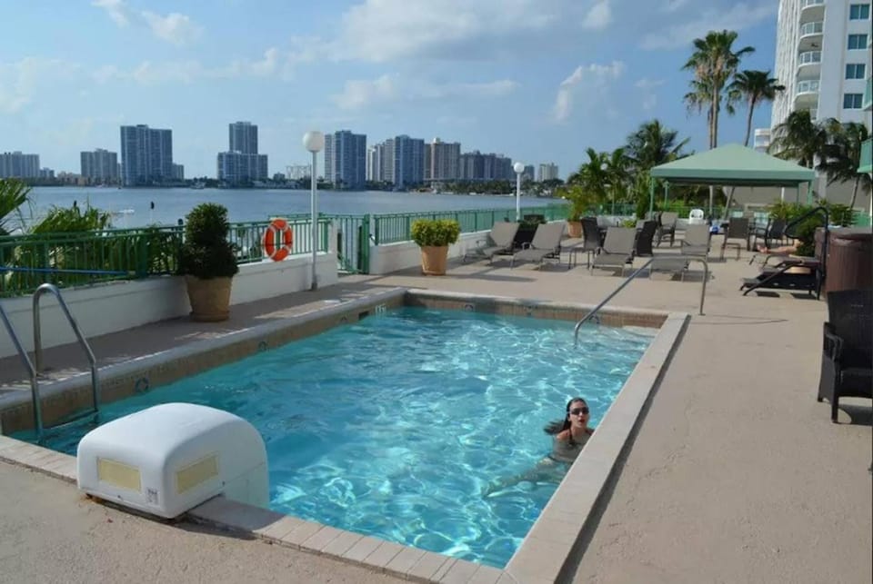 Le Montcalm 601 STR-01927 Apartment in Sunny Isles Beach