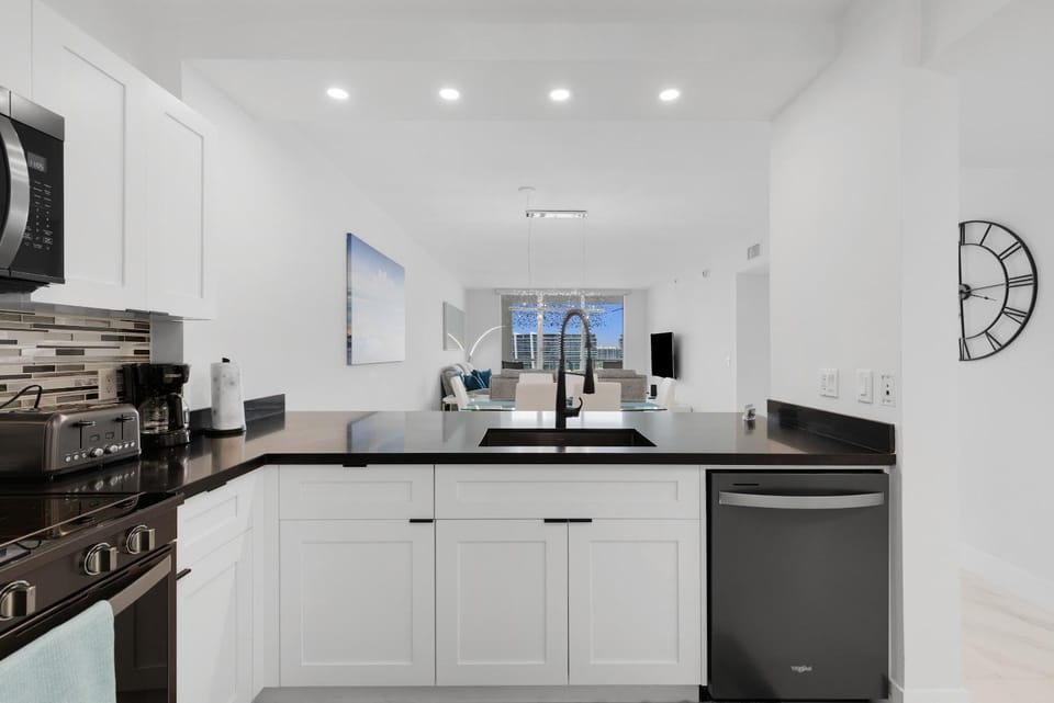 Le Marina Bay PH3 STR-01487 Apartment in Sunny Isles Beach