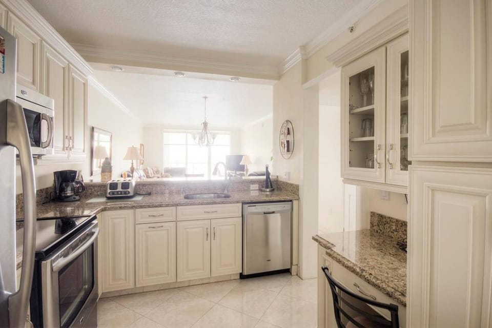 Le Marina Bay PH5 STR-01500 Apartment in Sunny Isles Beach