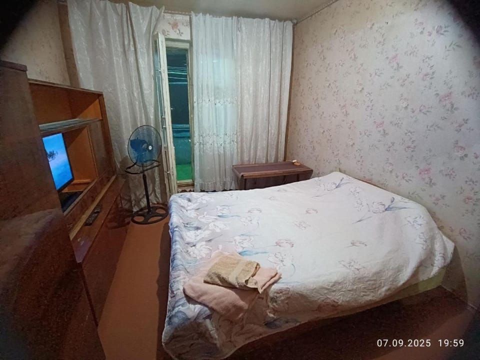 Bed, TV and multimedia, Balcony/Terrace, Photo of the whole room, Bedroom