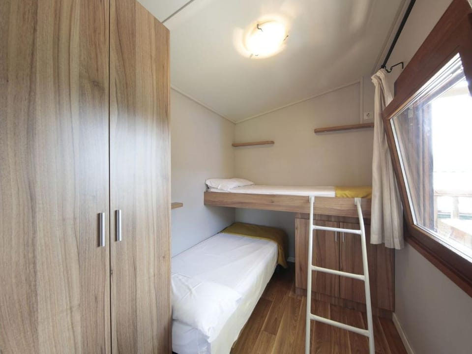 Charmant Bungalow 4 pers avec Terrasse en Espagne Campground/ 
RV Resort in Zumaia