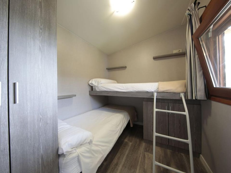 Bungalow 5 Pers Zumaia avec Terrasse Campground/ 
RV Resort in Zumaia