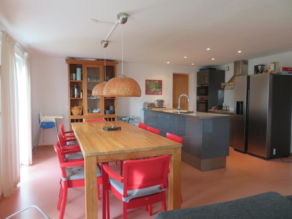 Maison lumineuse à 800m de la plage, accepte animaux, jardin grand House in Brittany