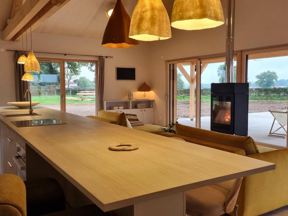 Gîte Cocooning à Vivans avec Piscine et Spa, Animaux Bienvenus - FR-1-496-384 House in Auvergne-Rhône-Alpes