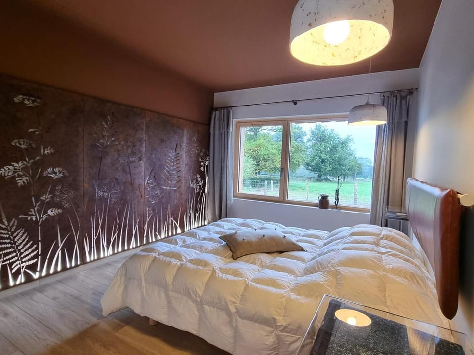 Gîte Cocooning à Vivans avec Piscine et Spa, Animaux Bienvenus - FR-1-496-384 House in Auvergne-Rhône-Alpes