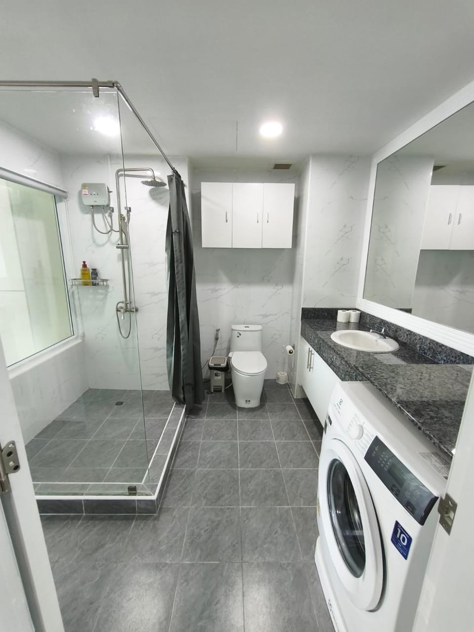 Pattaya beach view talay 6 by Sunshine Apartment in Pattaya City