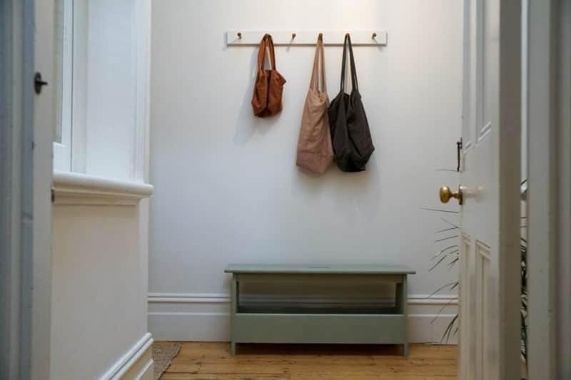 Charming Fitzroy Terrace Walk, Dine & Explore House in Melbourne