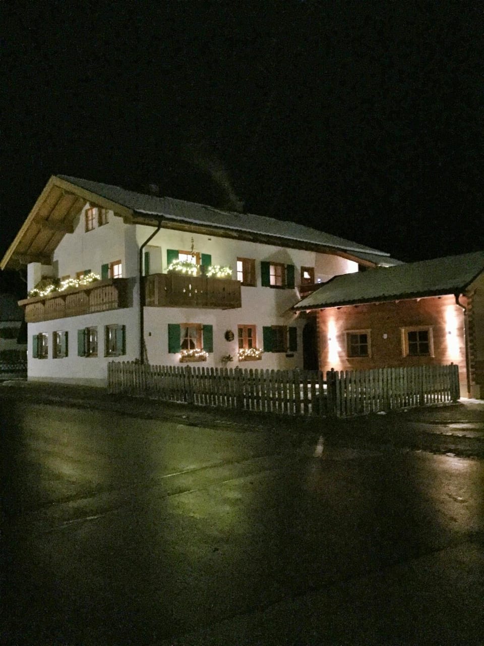 Facade/entrance, Winter