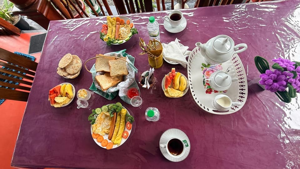Food and drinks, Food, Breakfast, Continental breakfast, Lunch, Dinner, Drinks