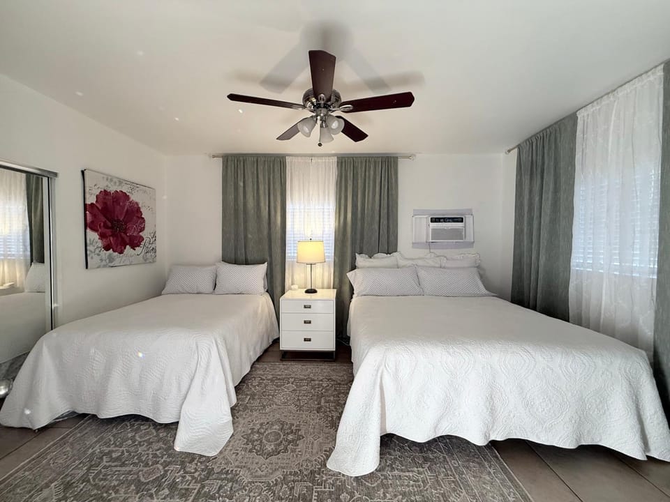 Guest house close to Universal Studios Apartment in Sun Valley