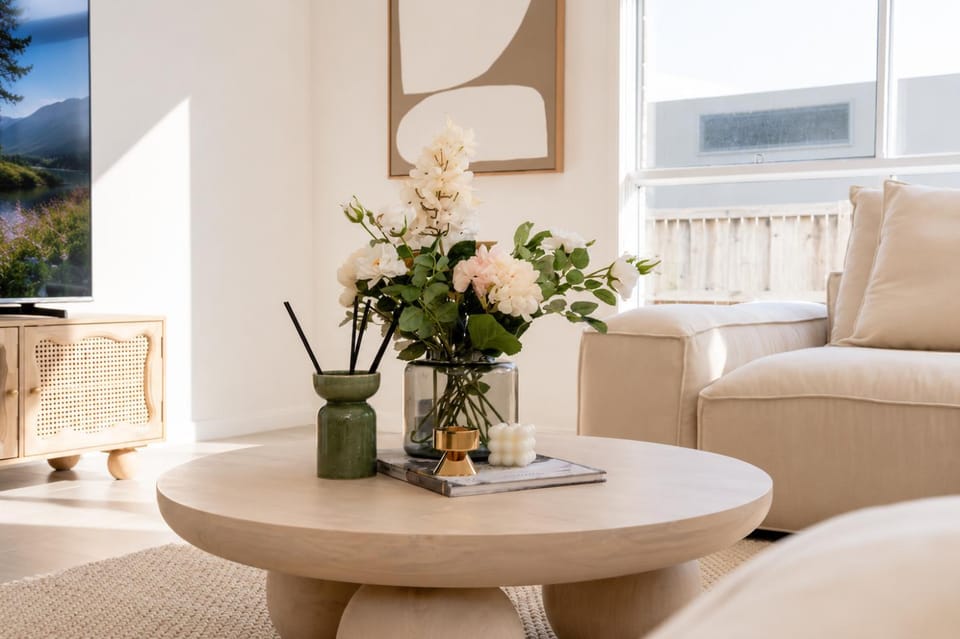 Living room, Photo of the whole room, Seating area