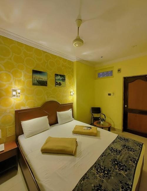 amb guest house Bed and Breakfast in Chennai