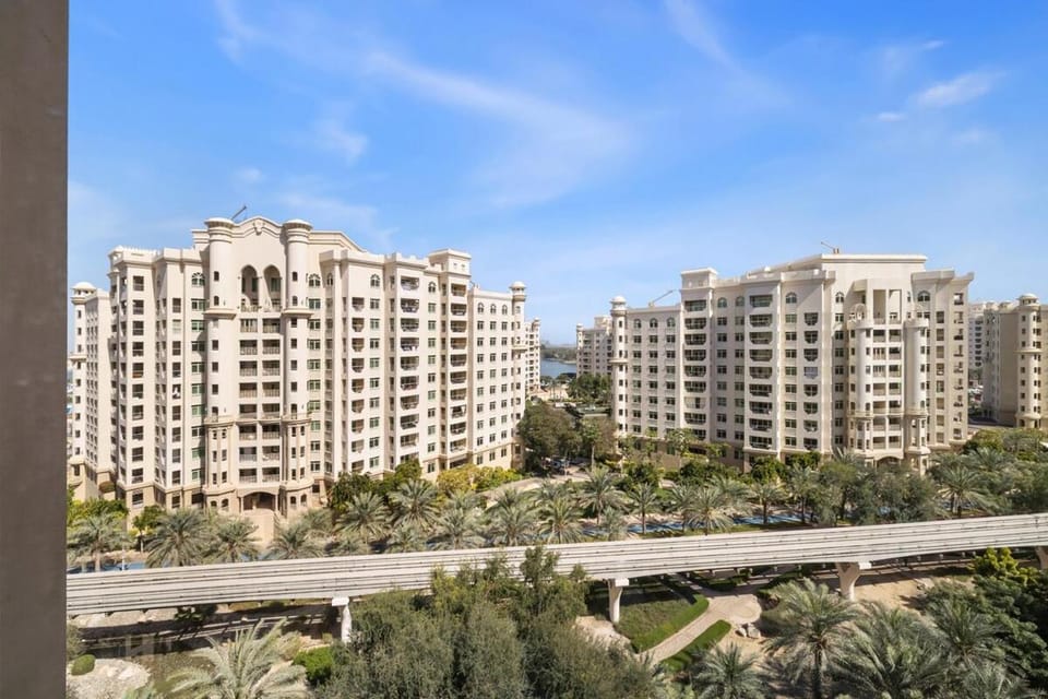 Renovated 2 Br in Golden Mile 5 Near Nakheel Mall Apartment in Dubai
