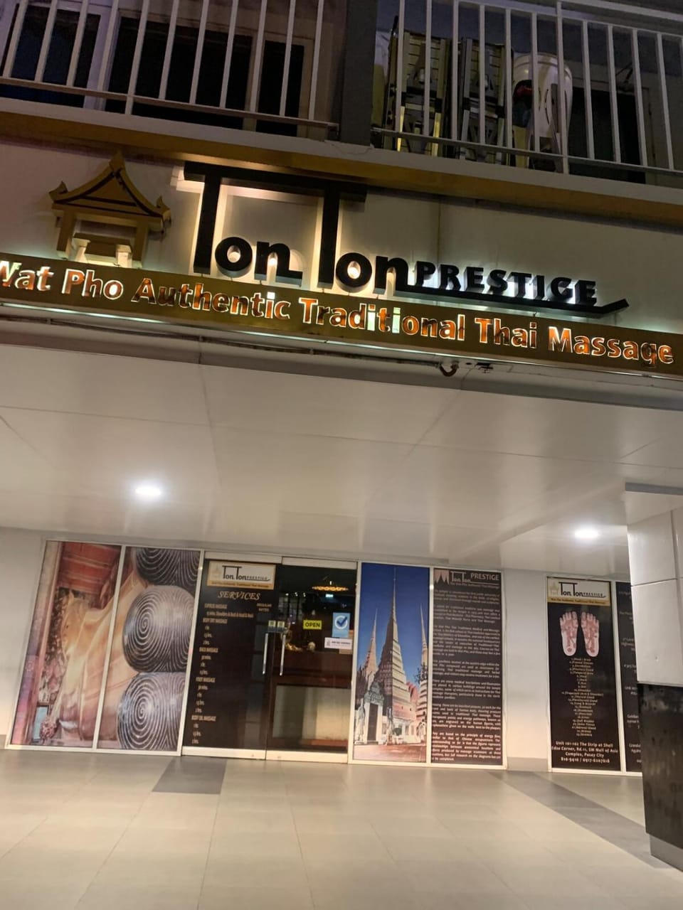 MOA Condo Stay with balcony Pool View 2 Beds Apartment in Pasay