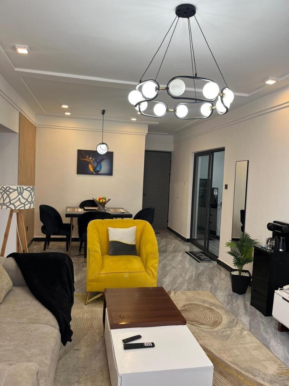 Staroot residency apartment with fully equipped gym ample parking space swimming pool children playing ground and amazing scenic views Apartment in Nairobi