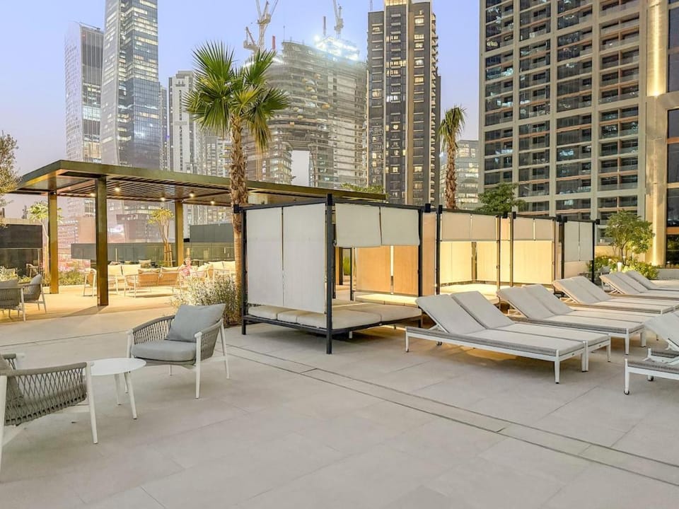 FIRST CLASS Studio Relaxing Canal View Apartment in Dubai