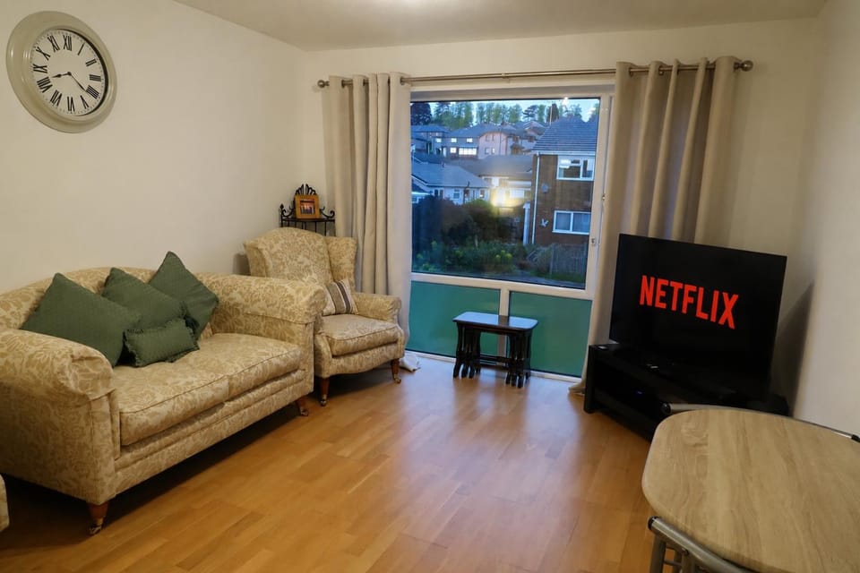 Cosy 2-Bed First Floor Apartment In Penrith Apartment in Penrith