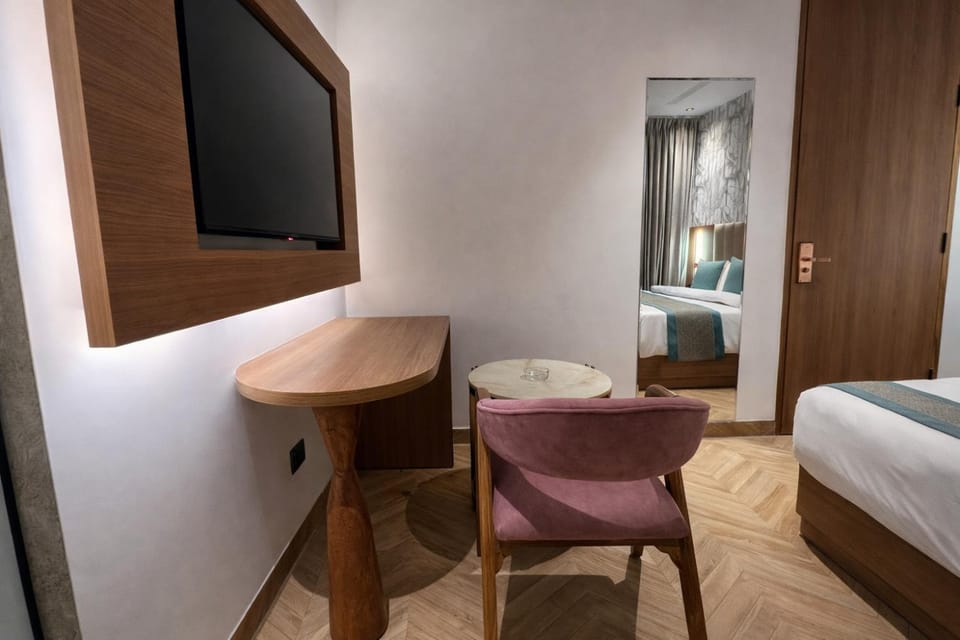 TV and multimedia, Seating area
