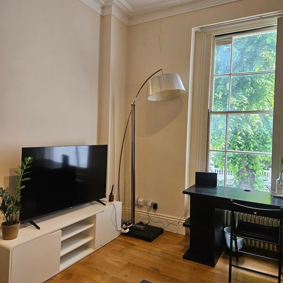 Spacious one Bedroom flat in prime Notting hill Apartment in City of Westminster