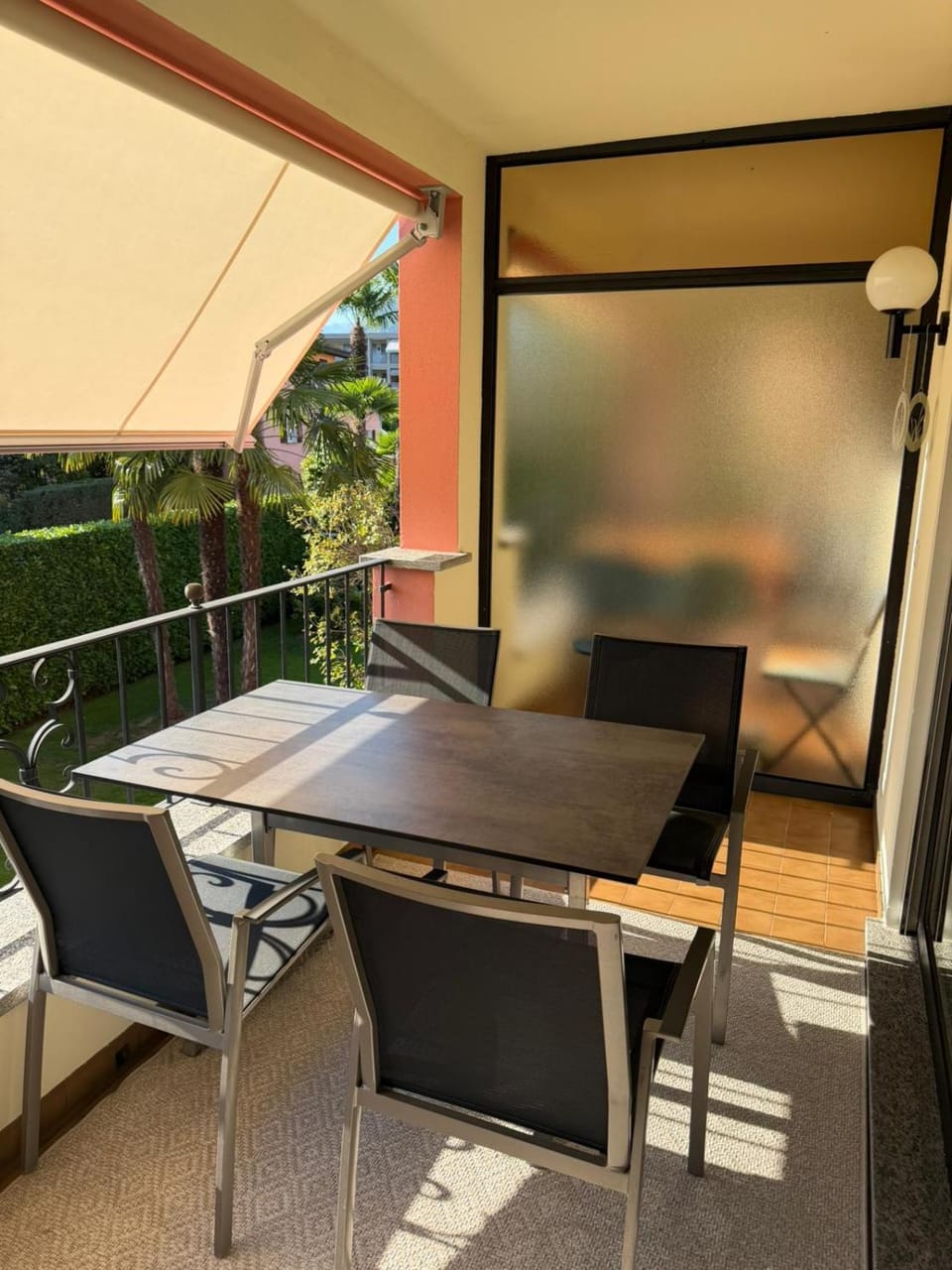 Balcony/Terrace, Dining area