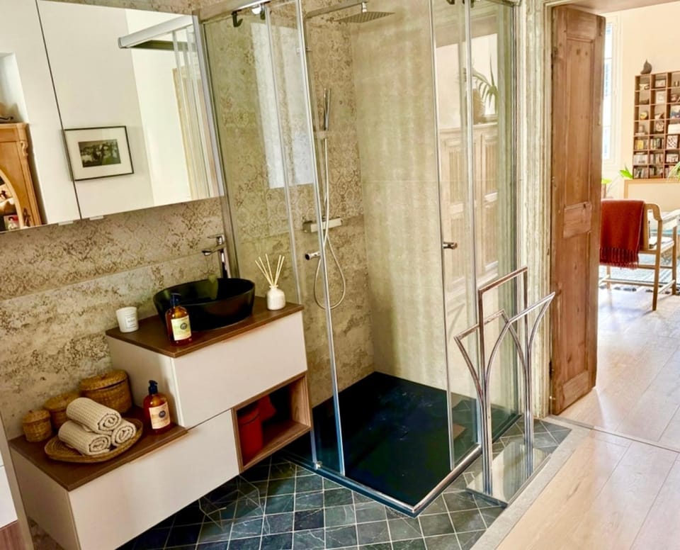 Garibaldi Old town & Sea bright and confortable Apartment in Nice
