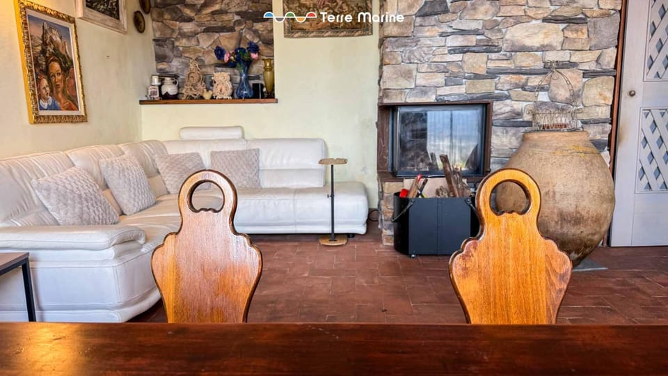 Il Torchio, Terre Marine Apartment in Province of Massa and Carrara