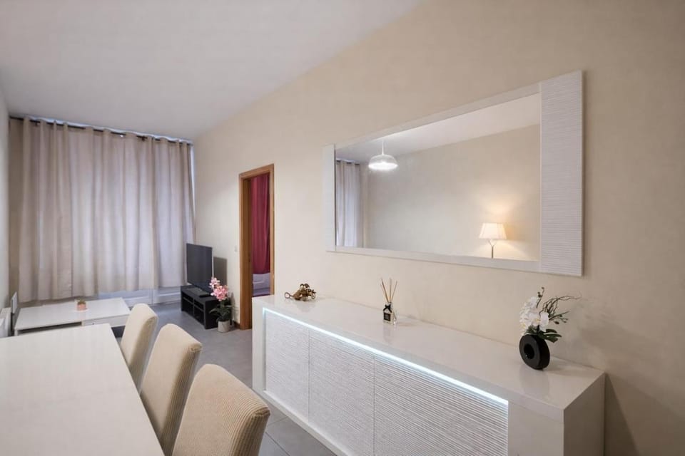 Central Brussels Spacious 2BR near Grand Place 1 Apartment in Brussels