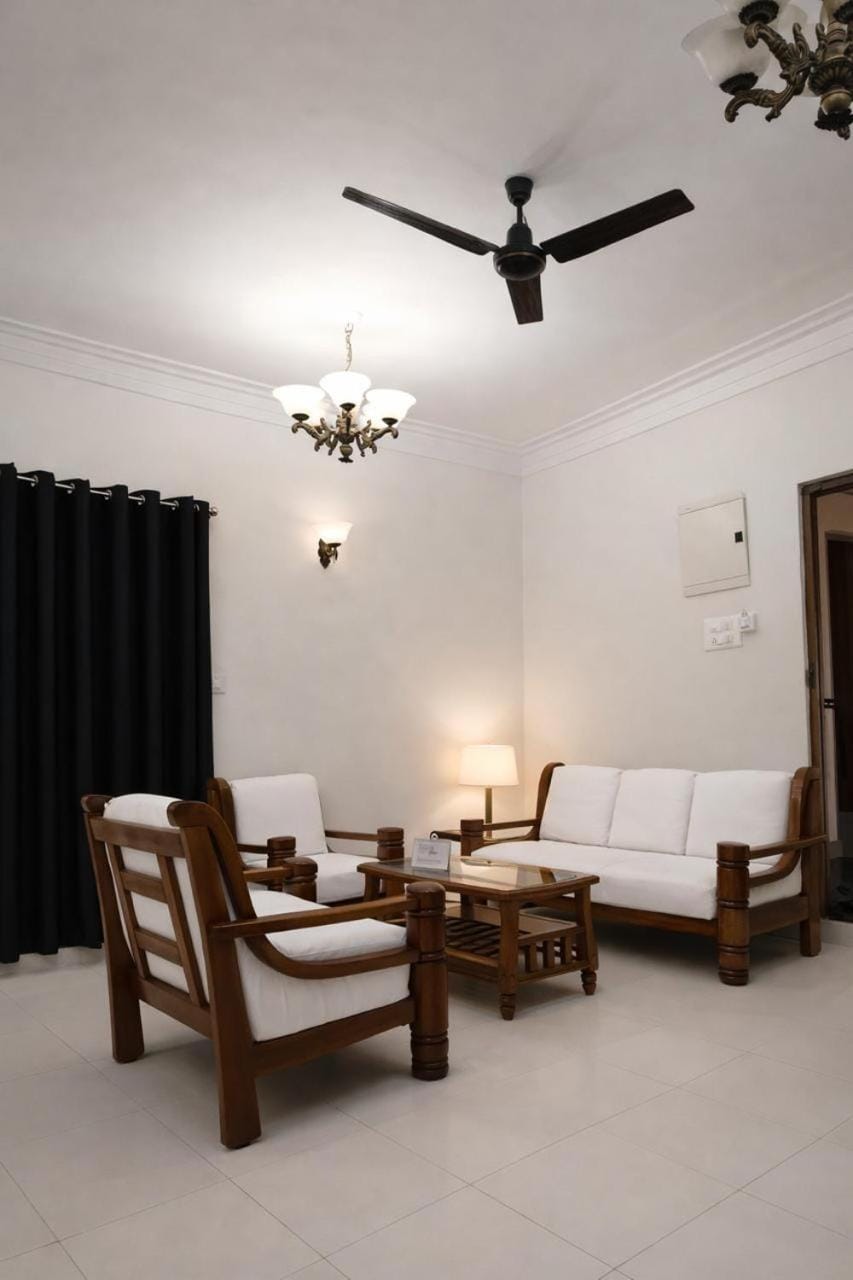 Living room, Seating area, fireplace, air conditioner